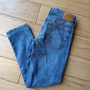 Abercrombie & Fitch Men's Athletic Skinny stretch Jeans